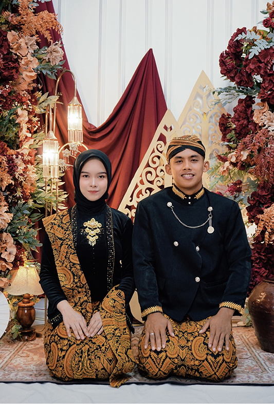 {"ARInfo":{"IsUseAR":false},"Version":"1.0.0","MakeupInfo":{"IsUseMakeup":false},"FaceliftInfo":{"IsChangeEyeLift":false,"IsChangeFacelift":false,"IsChangePostureLift":false,"IsChangeNose":false,"IsChangeFaceChin":false,"IsChangeMouth":false,"IsChangeThinFace":true},"BeautyInfo":{"SwitchMedicatedAcne":false,"IsAIBeauty":false,"IsBrightEyes":false,"IsSharpen":false,"IsOldBeauty":false,"IsReduceBlackEyes":false},"HandlerInfo":{"AppName":2},"FilterInfo":{"IsUseFilter":false}}