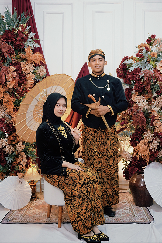 {"ARInfo":{"IsUseAR":false},"Version":"1.0.0","MakeupInfo":{"IsUseMakeup":false},"FaceliftInfo":{"IsChangeEyeLift":false,"IsChangeFacelift":false,"IsChangePostureLift":false,"IsChangeNose":false,"IsChangeFaceChin":false,"IsChangeMouth":false,"IsChangeThinFace":true},"BeautyInfo":{"SwitchMedicatedAcne":false,"IsAIBeauty":false,"IsBrightEyes":false,"IsSharpen":false,"IsOldBeauty":false,"IsReduceBlackEyes":false},"HandlerInfo":{"AppName":2},"FilterInfo":{"IsUseFilter":false}}