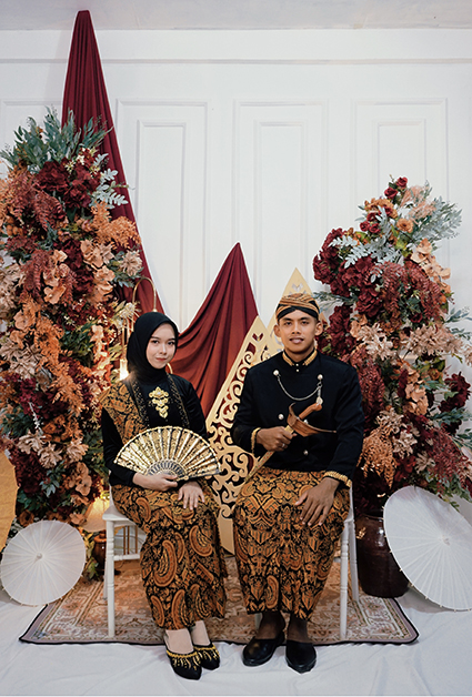 {"ARInfo":{"IsUseAR":false},"Version":"1.0.0","MakeupInfo":{"IsUseMakeup":false},"FaceliftInfo":{"IsChangeEyeLift":false,"IsChangeFacelift":false,"IsChangePostureLift":false,"IsChangeNose":false,"IsChangeFaceChin":false,"IsChangeMouth":false,"IsChangeThinFace":true},"BeautyInfo":{"SwitchMedicatedAcne":false,"IsAIBeauty":false,"IsBrightEyes":false,"IsSharpen":false,"IsOldBeauty":false,"IsReduceBlackEyes":false},"HandlerInfo":{"AppName":2},"FilterInfo":{"IsUseFilter":false}}