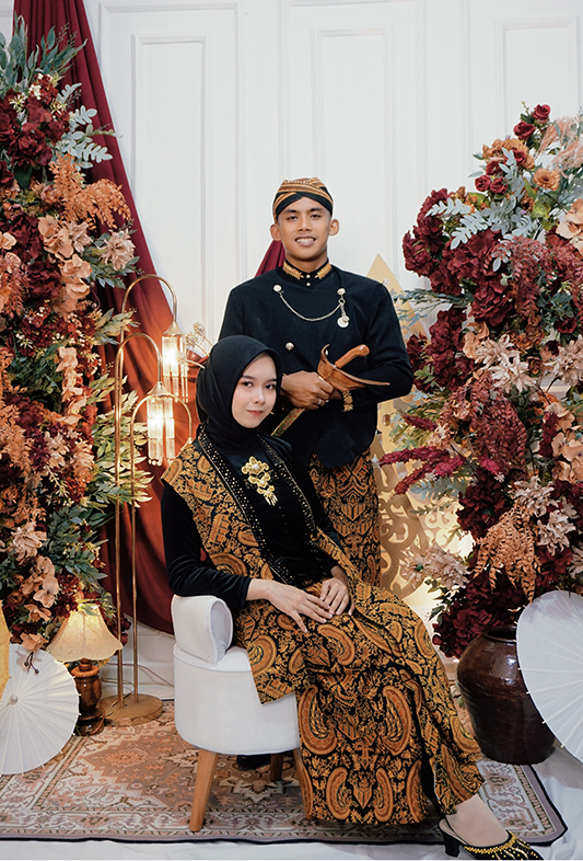 {"ARInfo":{"IsUseAR":false},"Version":"1.0.0","MakeupInfo":{"IsUseMakeup":false},"FaceliftInfo":{"IsChangeEyeLift":false,"IsChangeFacelift":false,"IsChangePostureLift":false,"IsChangeNose":false,"IsChangeFaceChin":false,"IsChangeMouth":false,"IsChangeThinFace":true},"BeautyInfo":{"SwitchMedicatedAcne":false,"IsAIBeauty":false,"IsBrightEyes":false,"IsSharpen":false,"IsOldBeauty":false,"IsReduceBlackEyes":false},"HandlerInfo":{"AppName":2},"FilterInfo":{"IsUseFilter":false}}